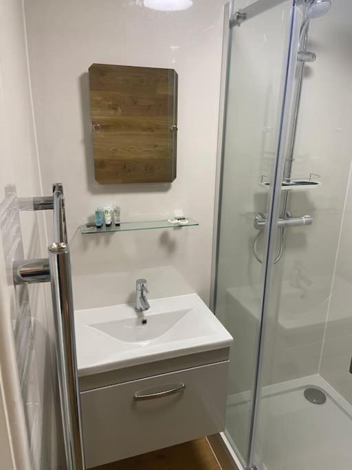 One Bedroom Ground Floor Flat Central Chichester Ngoại thất bức ảnh
