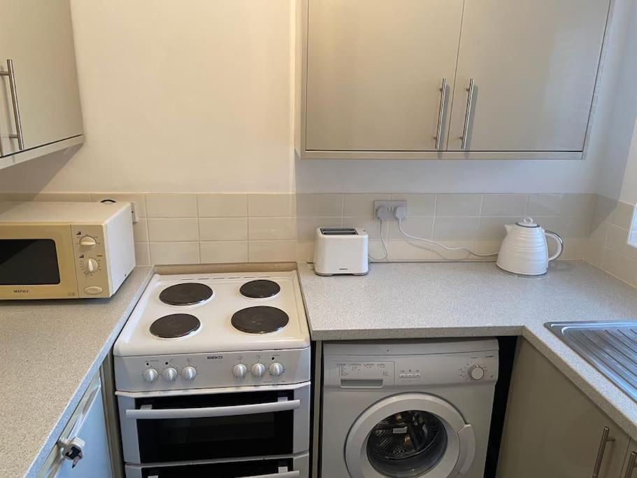 One Bedroom Ground Floor Flat Central Chichester Ngoại thất bức ảnh