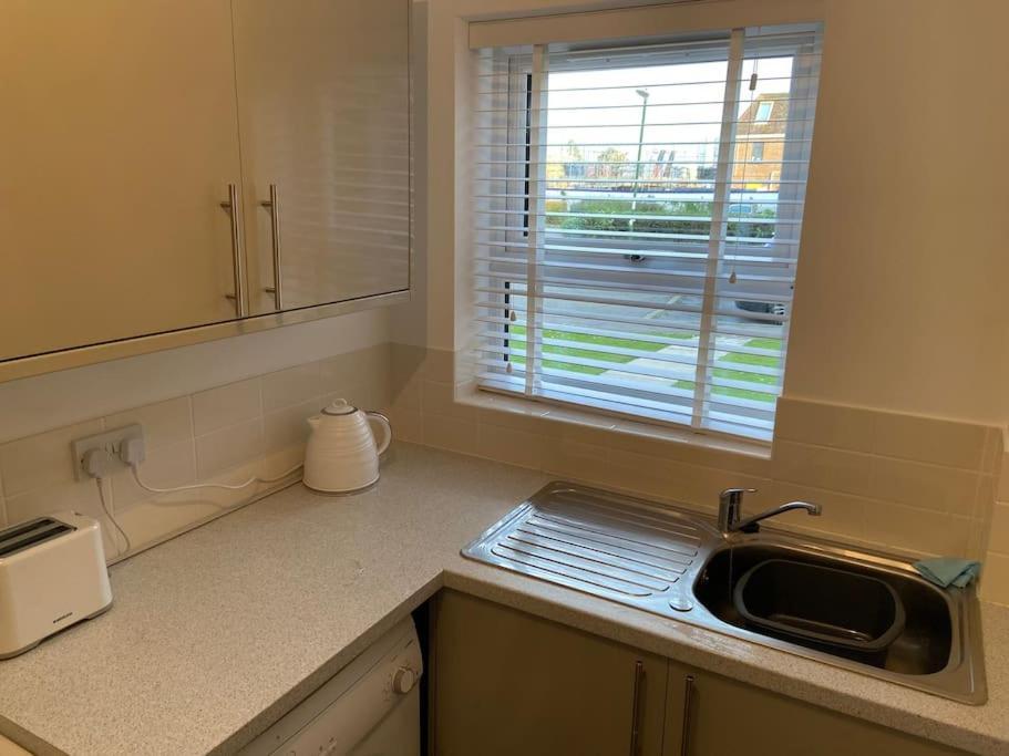 One Bedroom Ground Floor Flat Central Chichester Ngoại thất bức ảnh